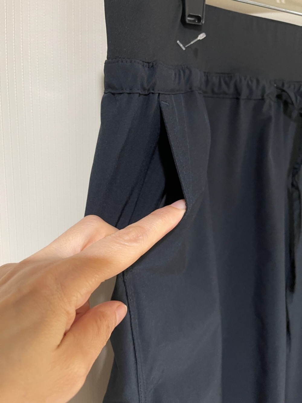 NWOT Women's Black Ruched Drawstring Lightweight Breathable Pants Size Large - Picture 5 of 11